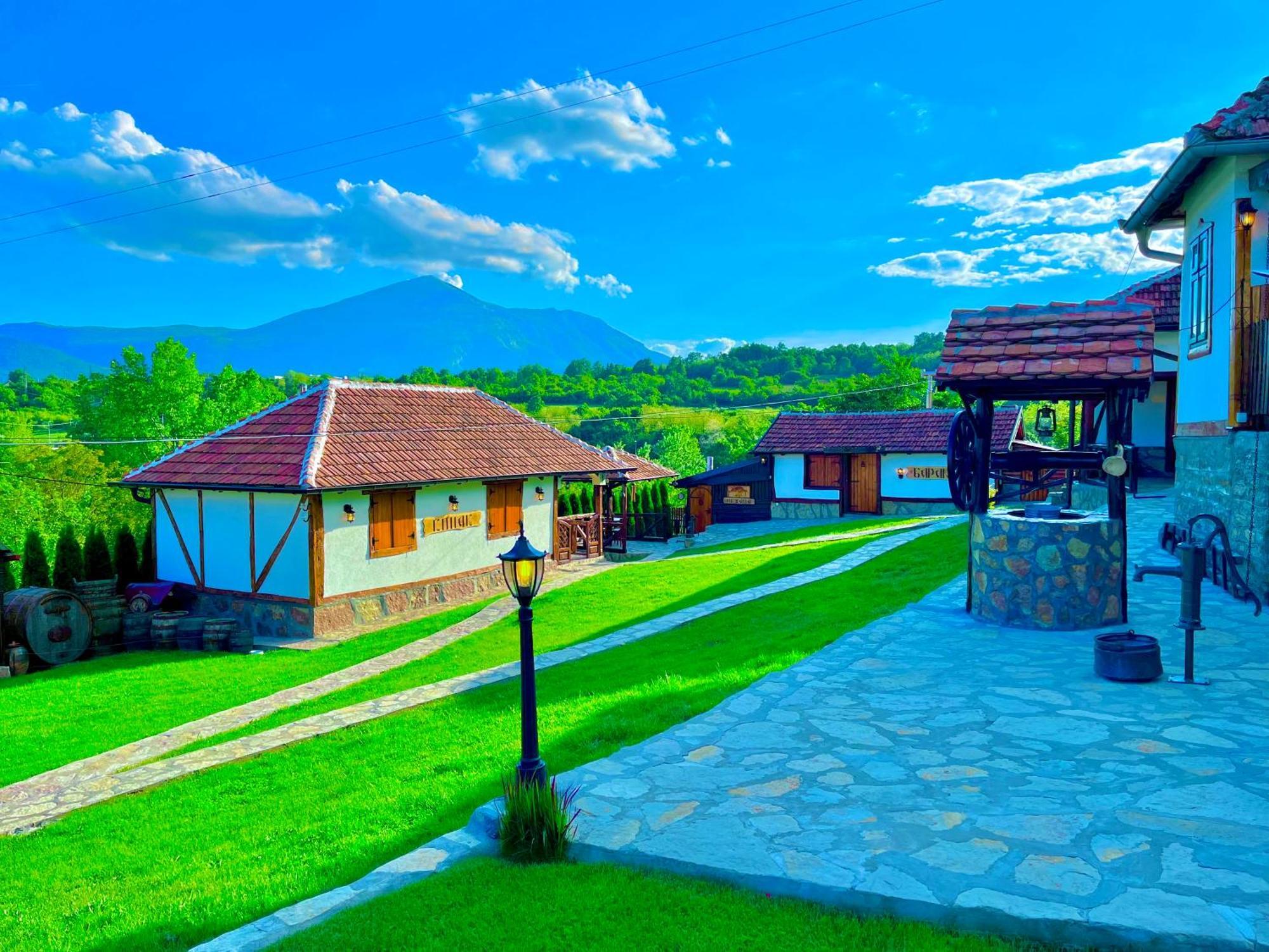 Hotel Etno Selo Stanojevic à Boljevac Extérieur photo