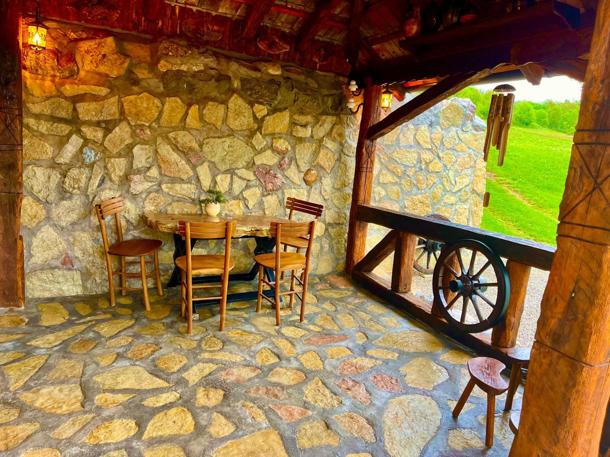 Hotel Etno Selo Stanojevic à Boljevac Extérieur photo